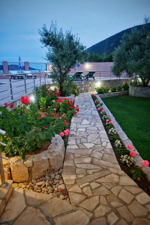 Apartments Maxi Katic Herceg Novi Dış mekan fotoğraf