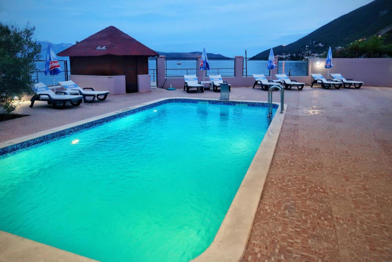 Apartments Maxi Katic Herceg Novi Dış mekan fotoğraf